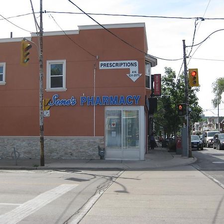 Dovercourt Village Mews Торонто Екстериор снимка